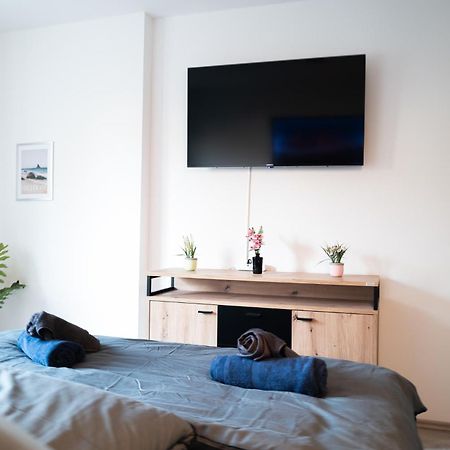 #412 Komfortable, Stilvolle Wohnung Fuer 6 Personen Muelheim an der Ruhr Exterior photo